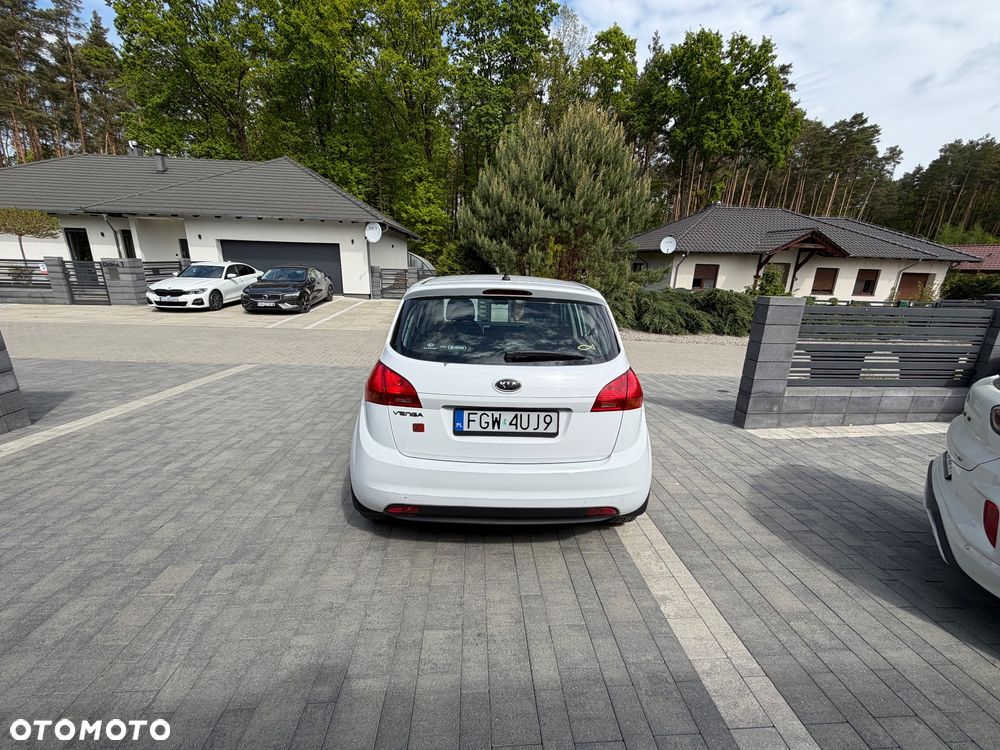Kia Venga 1.4 L - 5
