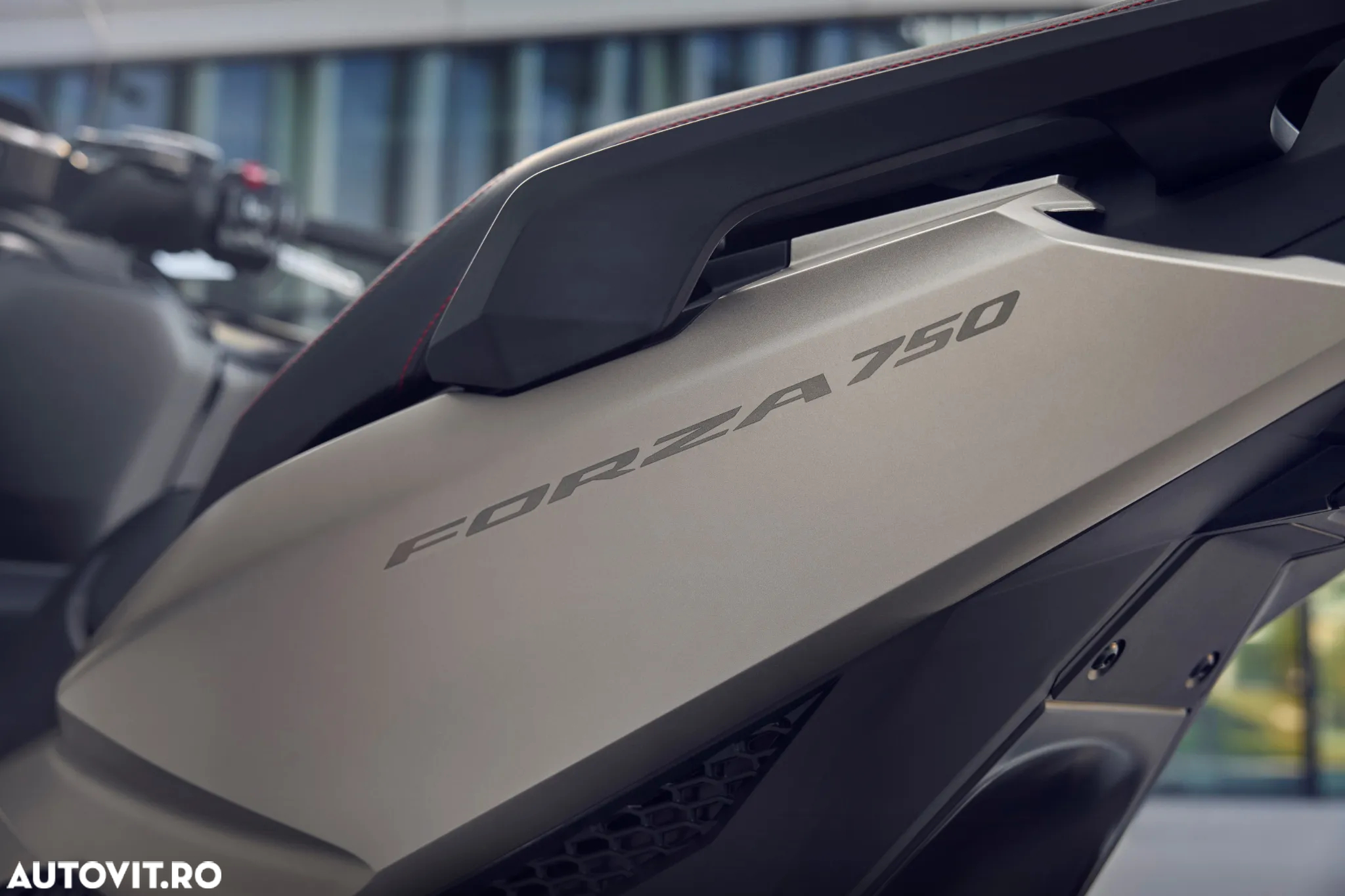 Honda Forza 750 - 16