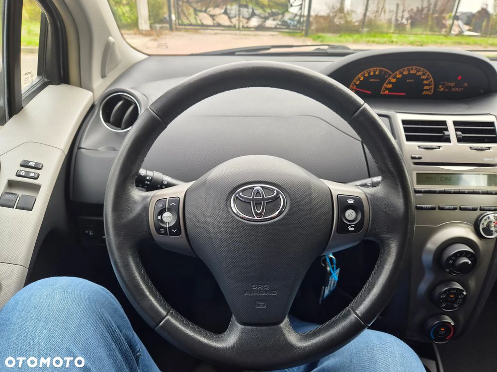 Toyota Yaris 1.0 VVT-i Cool Edition - 39