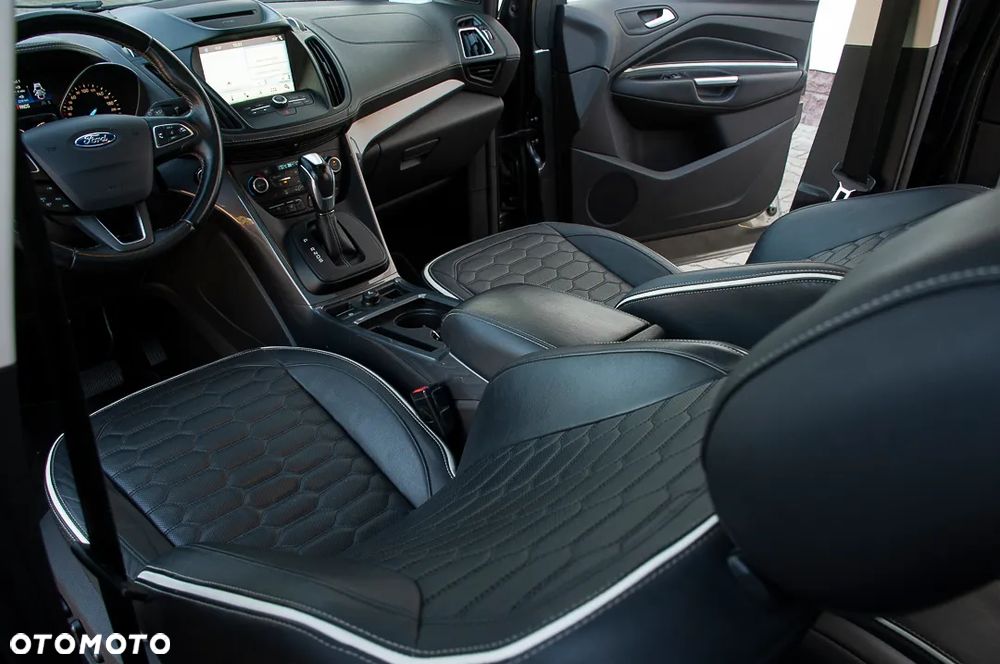 Ford Kuga - 33