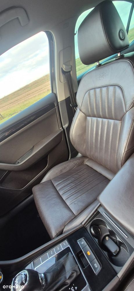 Skoda Superb 2.0 TDI L&K DSG - 11