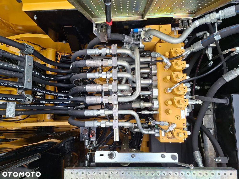 Caterpillar CAT M 318 D - 22