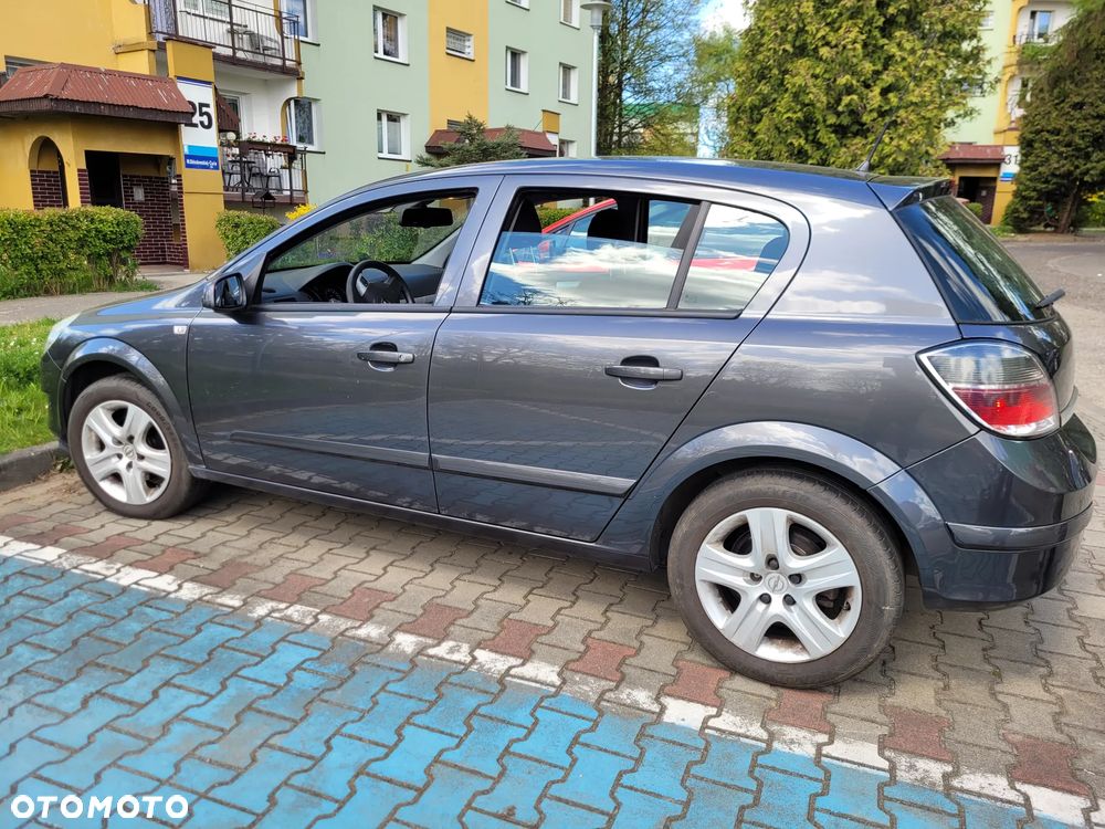 Opel Astra 1.7 CDTI DPF (119g) Innovation - 4