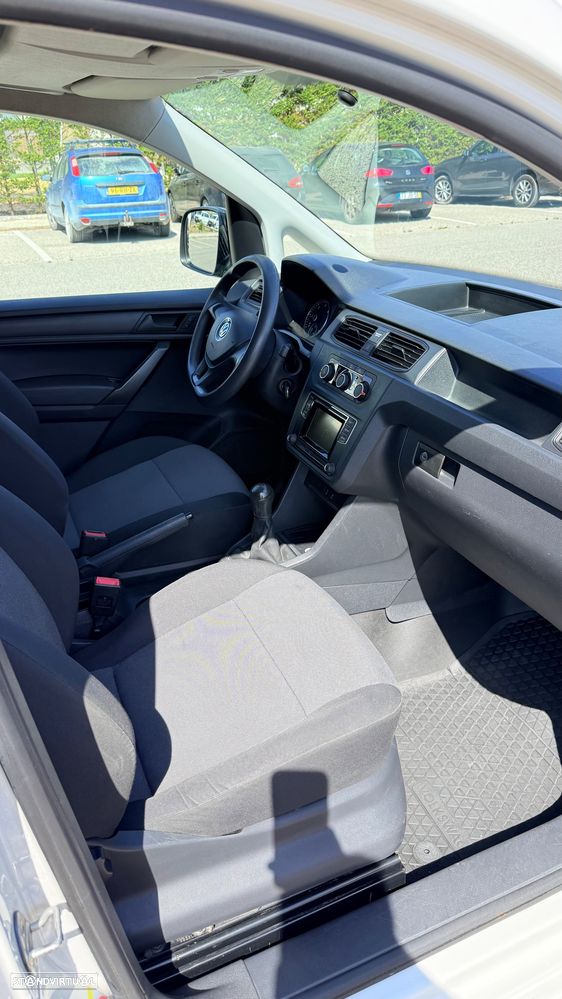VW Caddy Maxi - 12