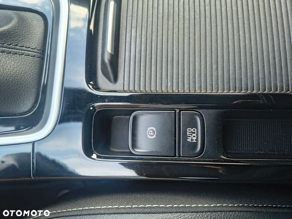 Kia XCeed 1.5 T-GDI Business Line DCT - 24