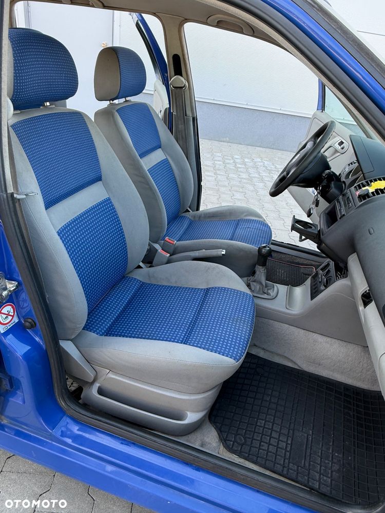 Volkswagen Polo 1.4 16V Trendline - 27