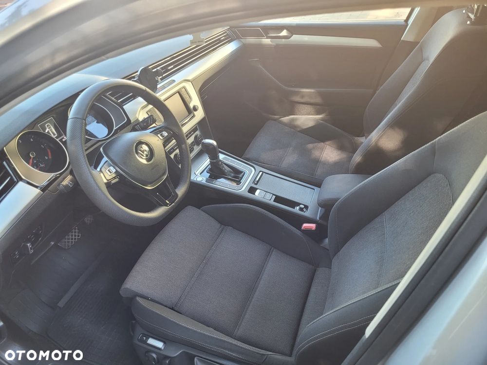 Volkswagen Passat 2.0 TDI BMT Comfortline DSG - 17