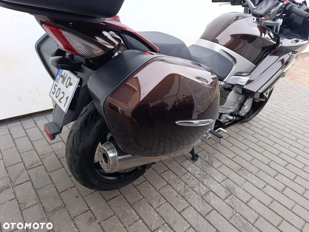 Yamaha FJR - 23
