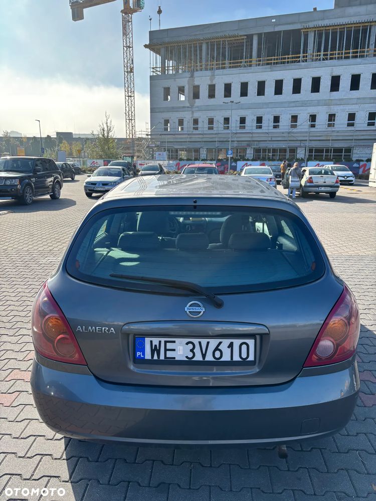 Nissan Almera - 9