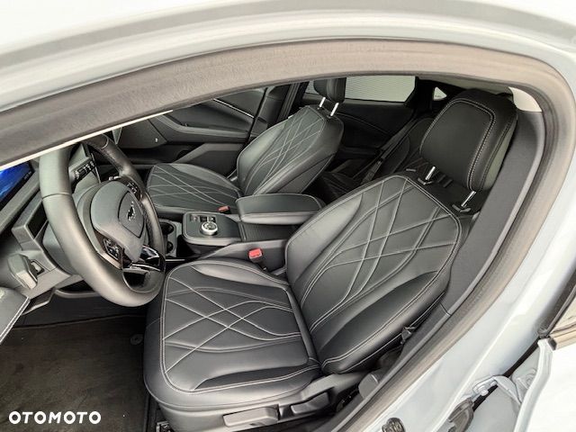 Ford Mustang Mach-E - 13