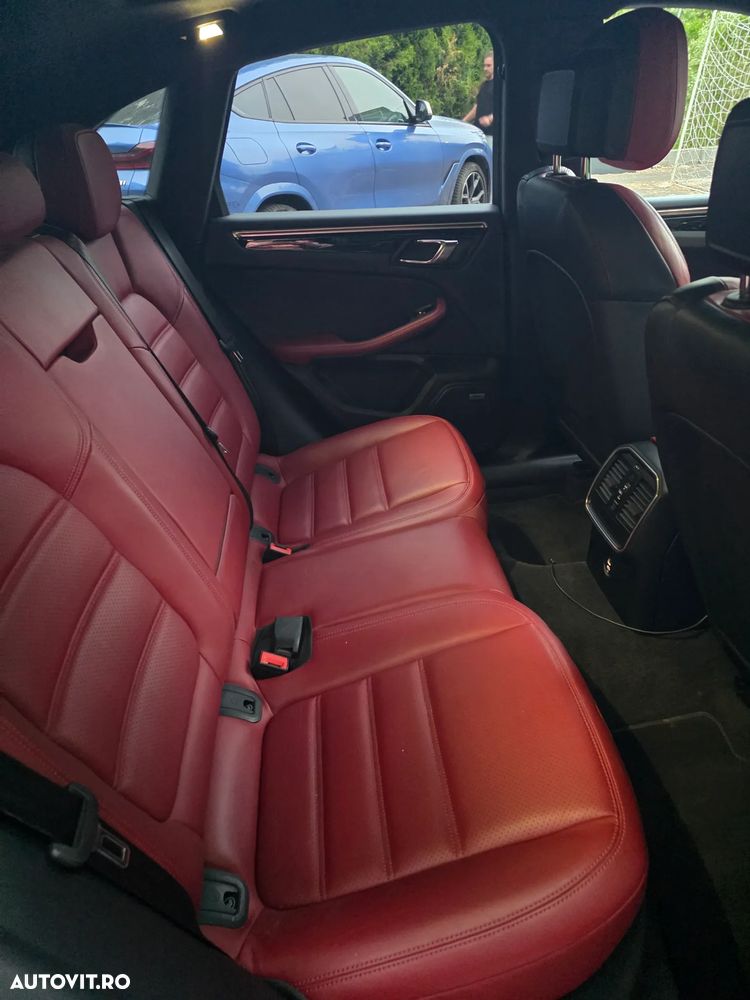 Porsche Macan - 3