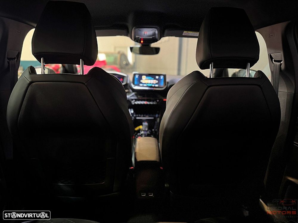 Peugeot 2008 PureTech 155 EAT8 GT Pack - 37