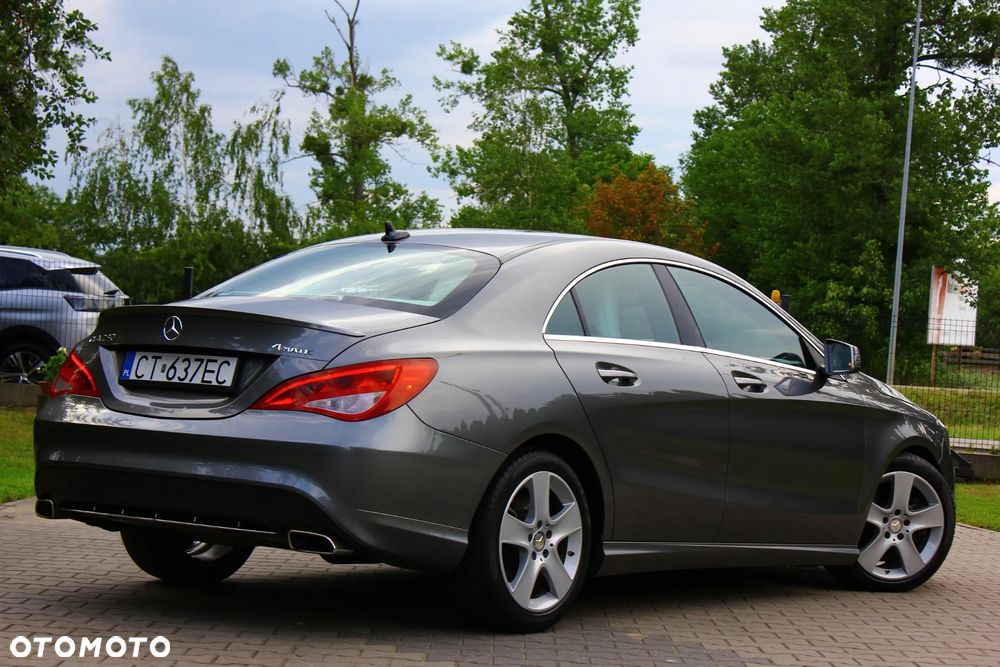 Mercedes-Benz CLA 250 4Matic 7G-DCT - 12