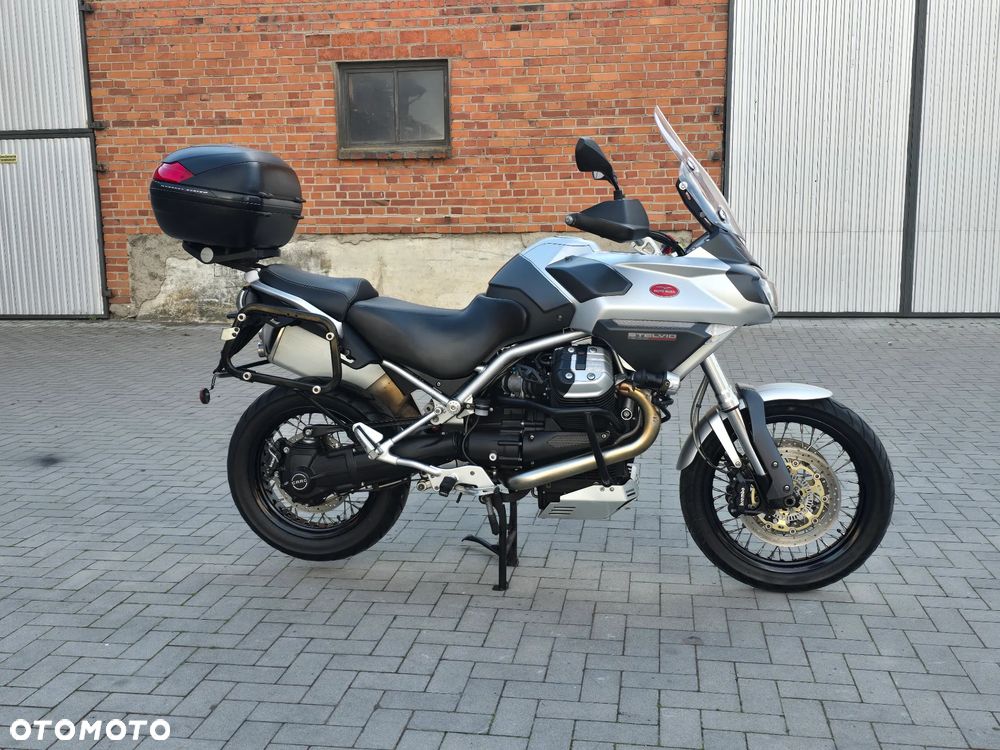Moto Guzzi Stelvio - 8