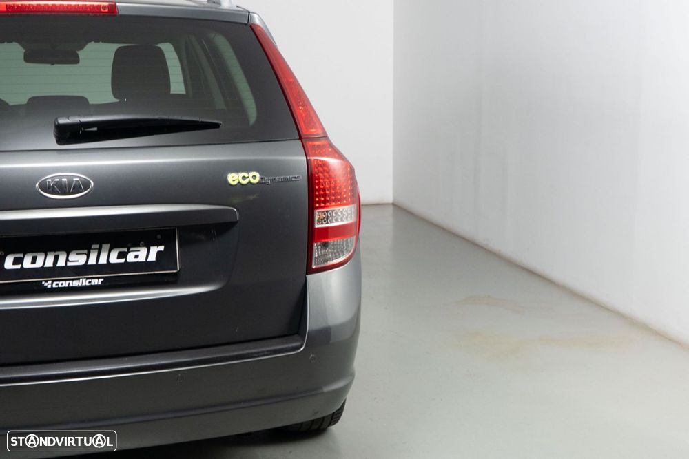 Kia Ceed SW 1.6 CRDi LX ISG - 13