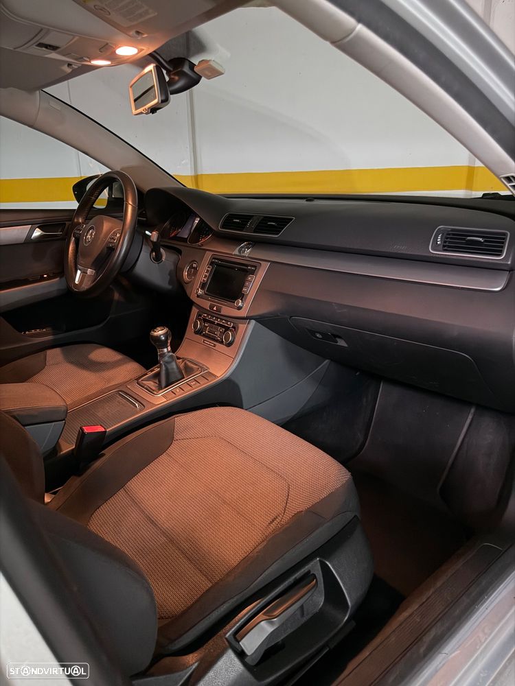 VW Passat Variant 2.0 TDI Highline - 11