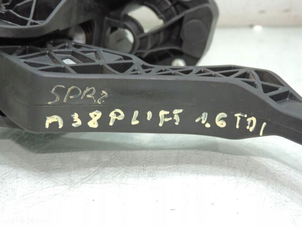 PEDAŁ SPRZĘGŁA AUDI A3 8P 1.6 TDI - 3