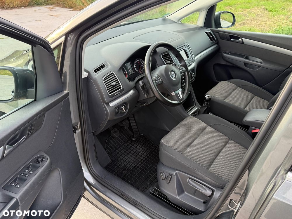 Volkswagen Sharan 2.0 TDI DPF BlueMotion Comfortline - 17