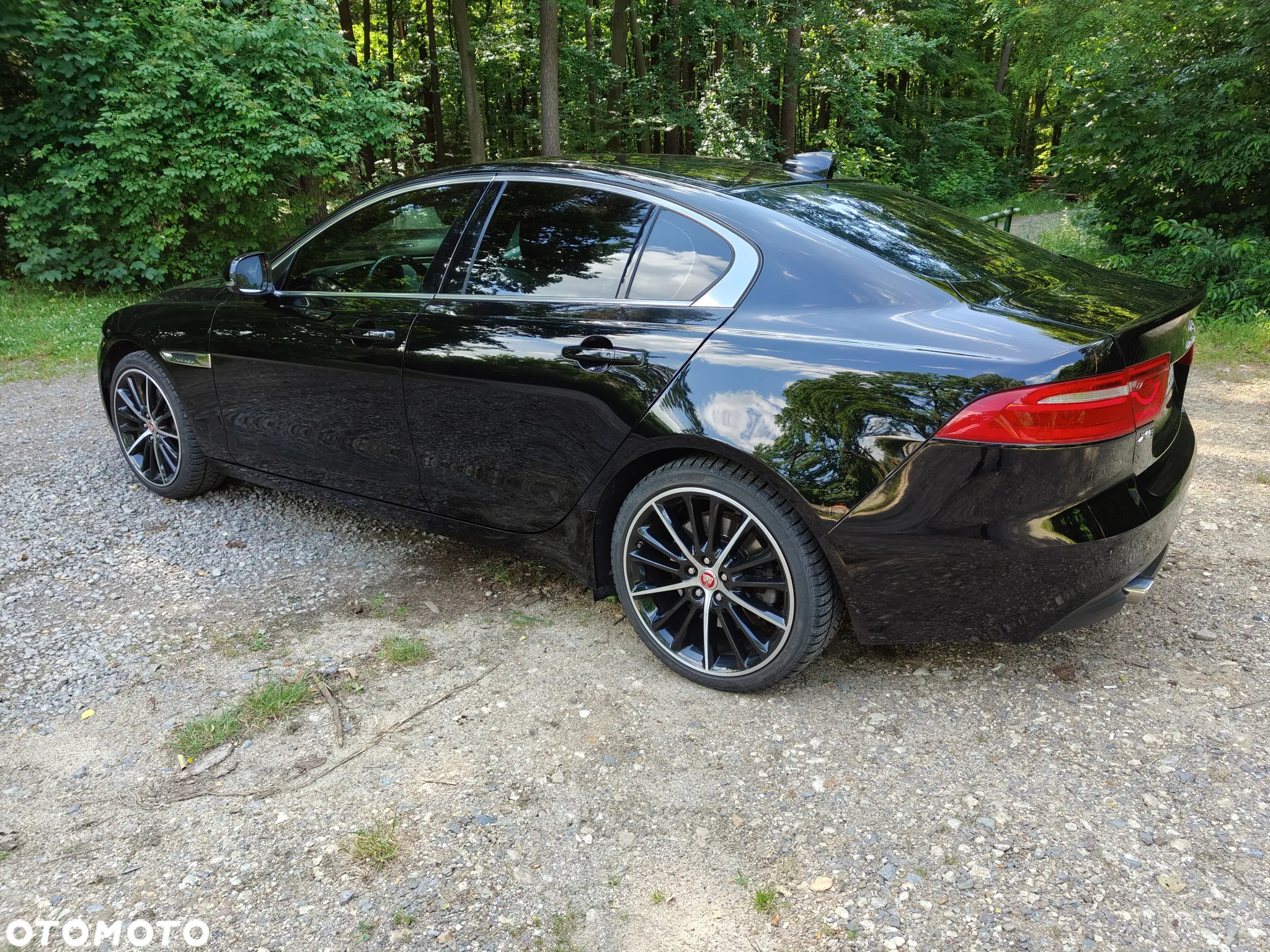 Jaguar XE 2.0 D AWD Portfolio - 24