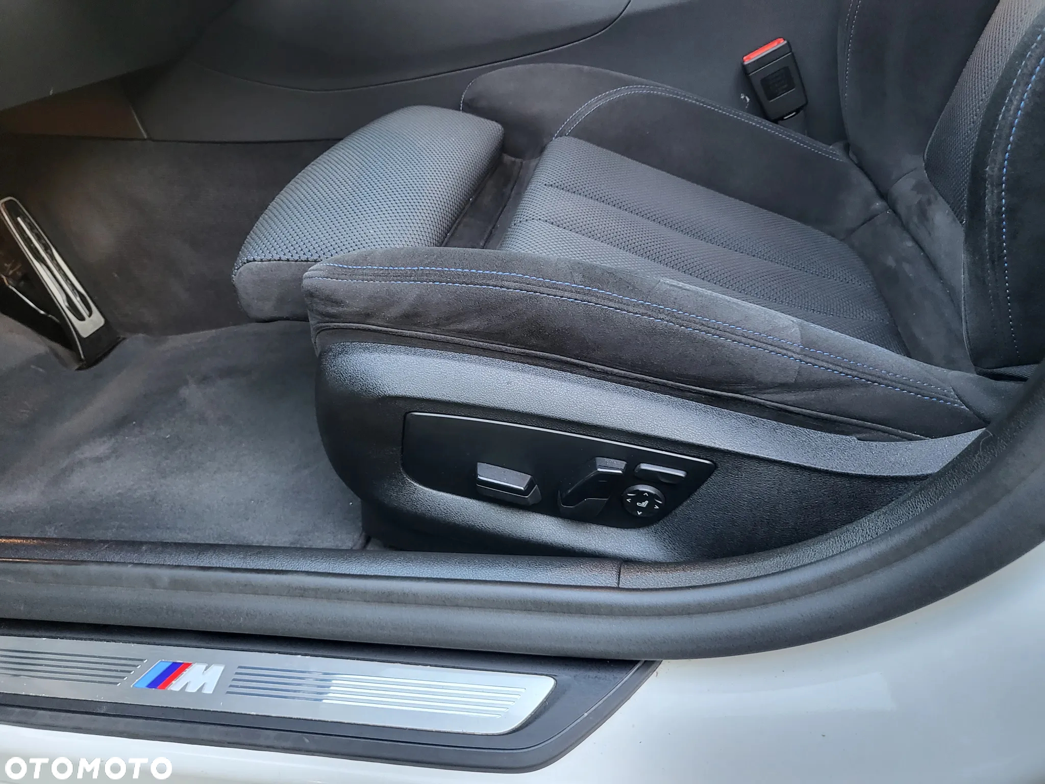BMW Seria 5 520d xDrive M Sport sport - 28