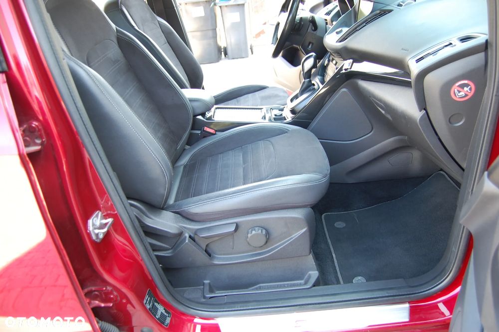 Ford Kuga 2.0 TDCi 4x4 ST-Line - 30