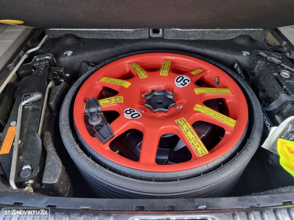 Porsche Cayenne Platinum Edition - 34