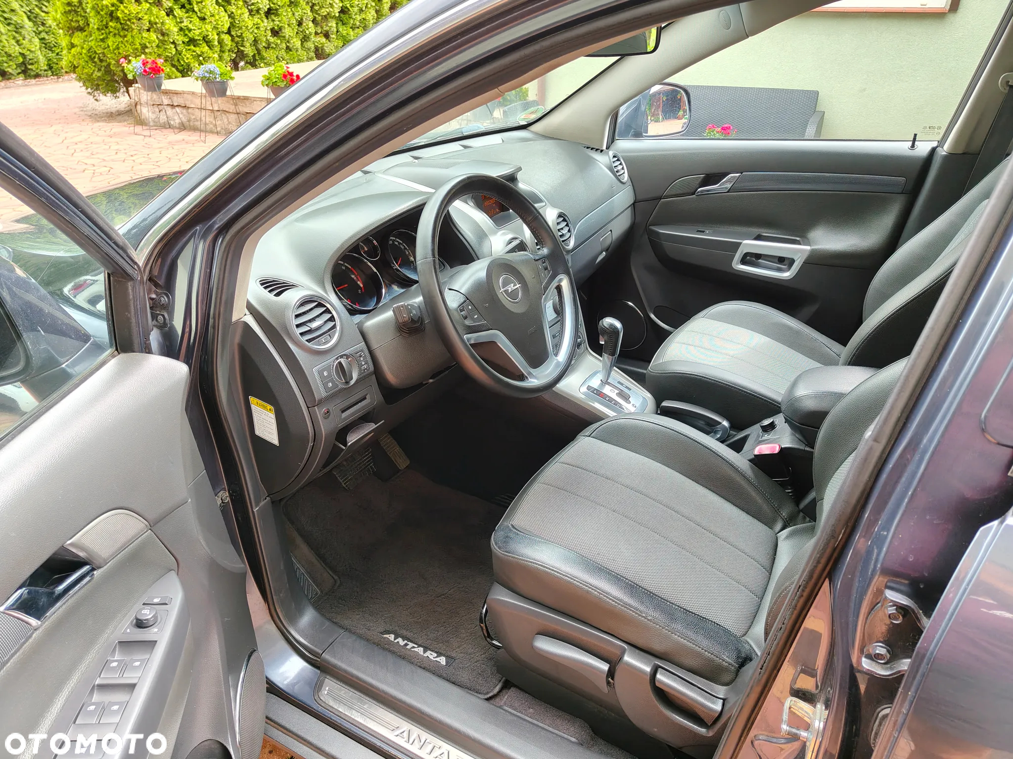 Opel Antara - 12