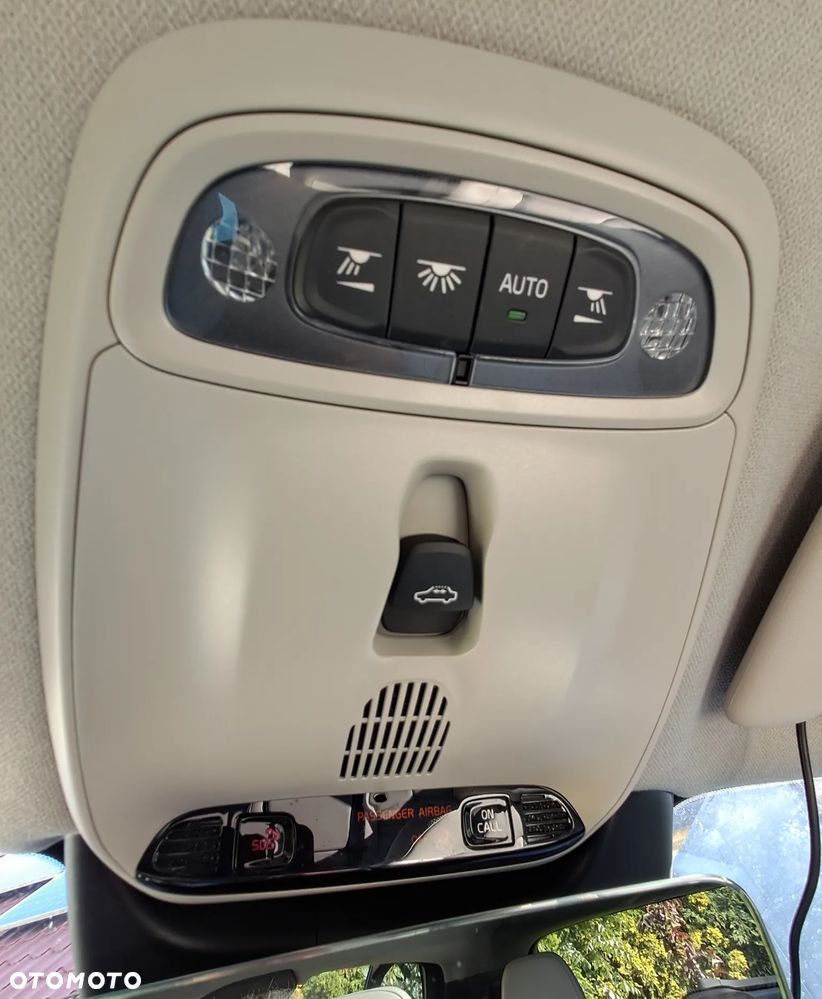Volvo XC 40 T5 AWD Momentum - 22