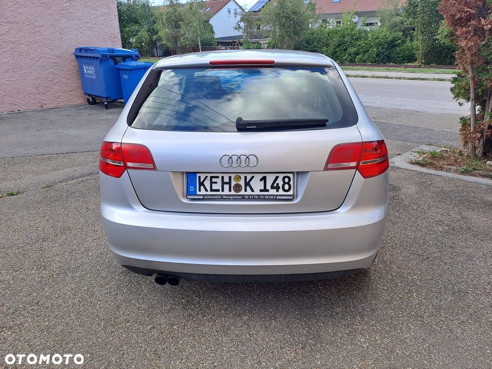Audi A3 Sportback 2.0 TDI Attraction - 11