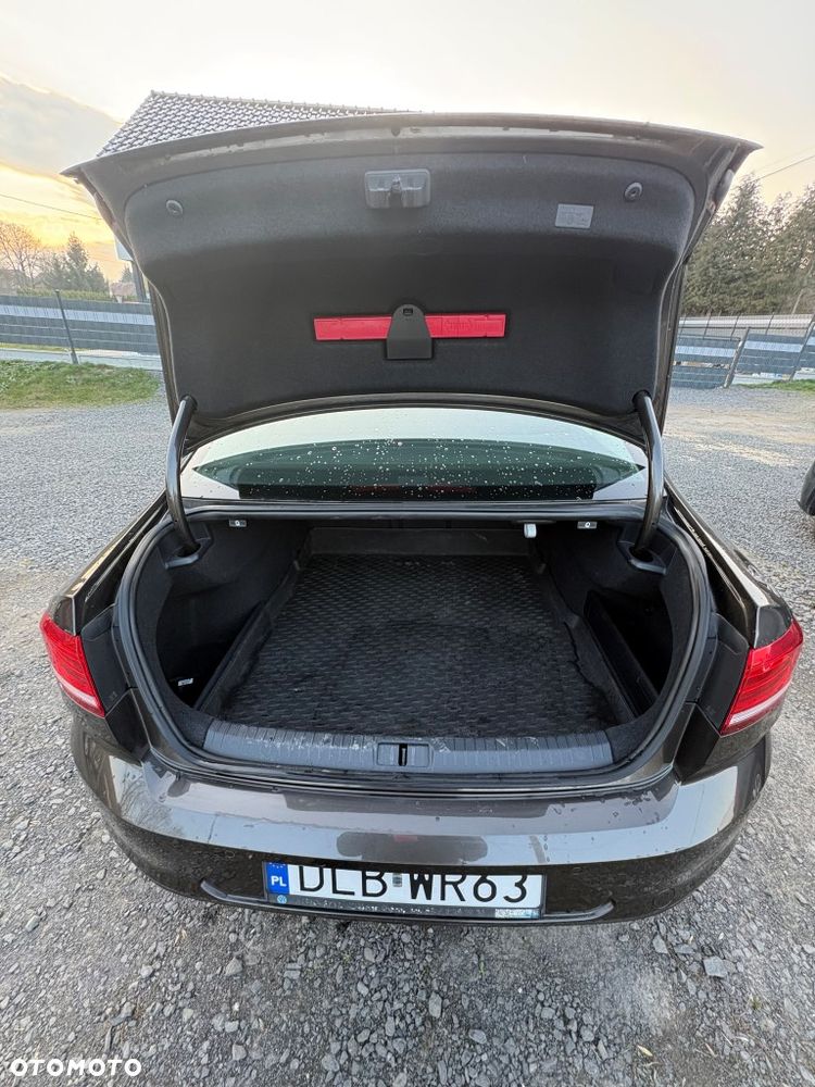 Volkswagen Passat 1.6 TDI BMT Comfortline - 4