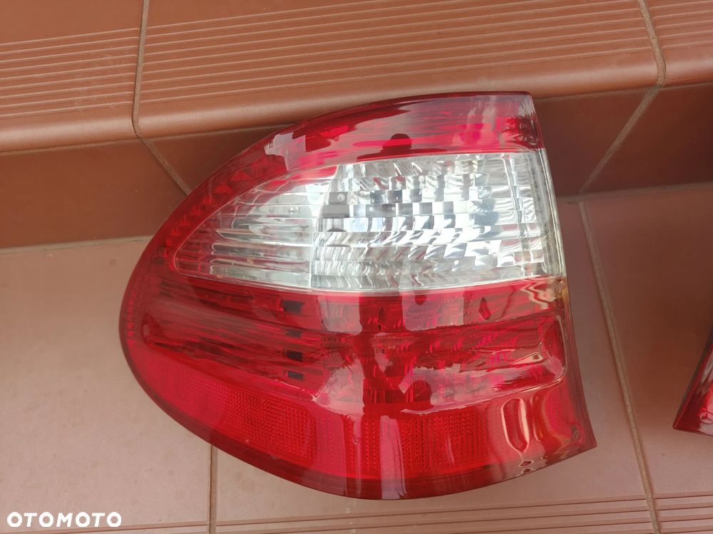 MERCEDES W211 KOMBI Lampa Tył Lewa Prawa AVANTGARDE Igła - 4