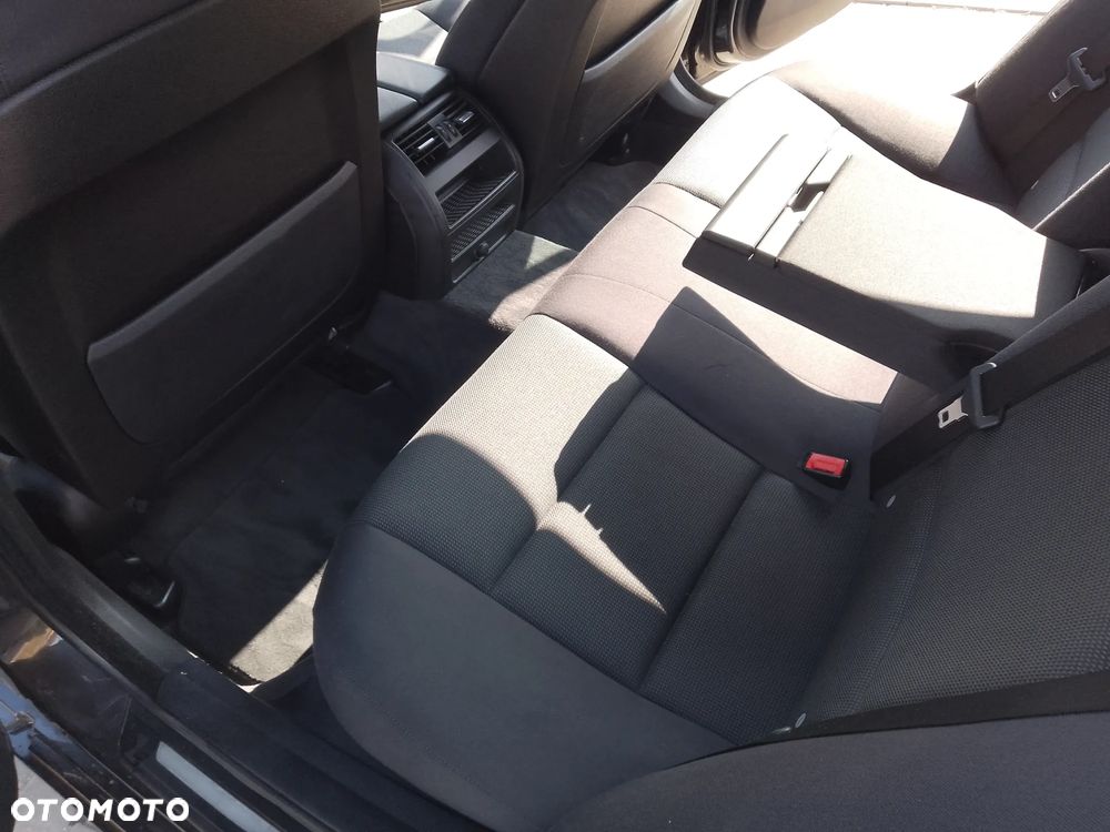 BMW Seria 5 523i - 20