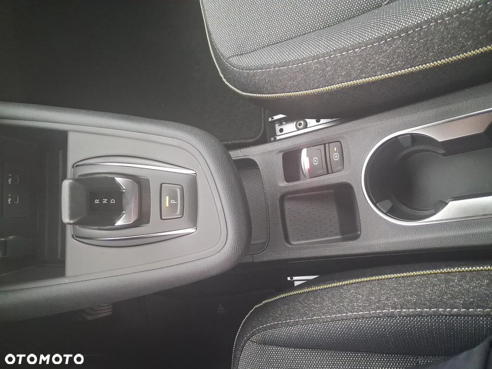 Mitsubishi Grandis - 15