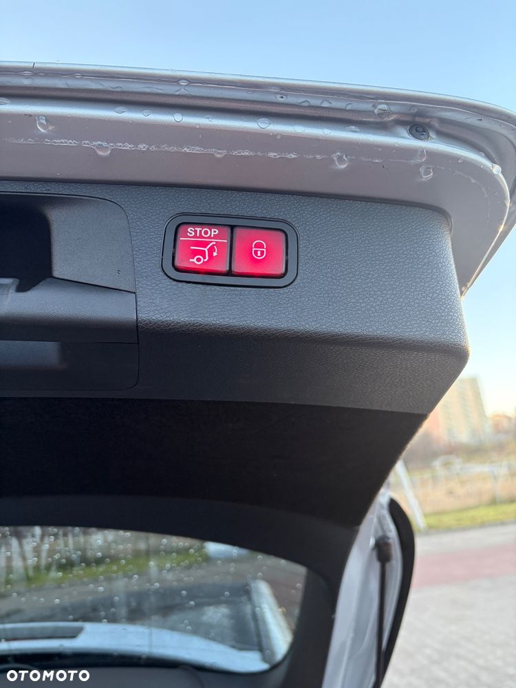 Mercedes-Benz Klasa E 220 d 4-Matic Avantgarde - 16