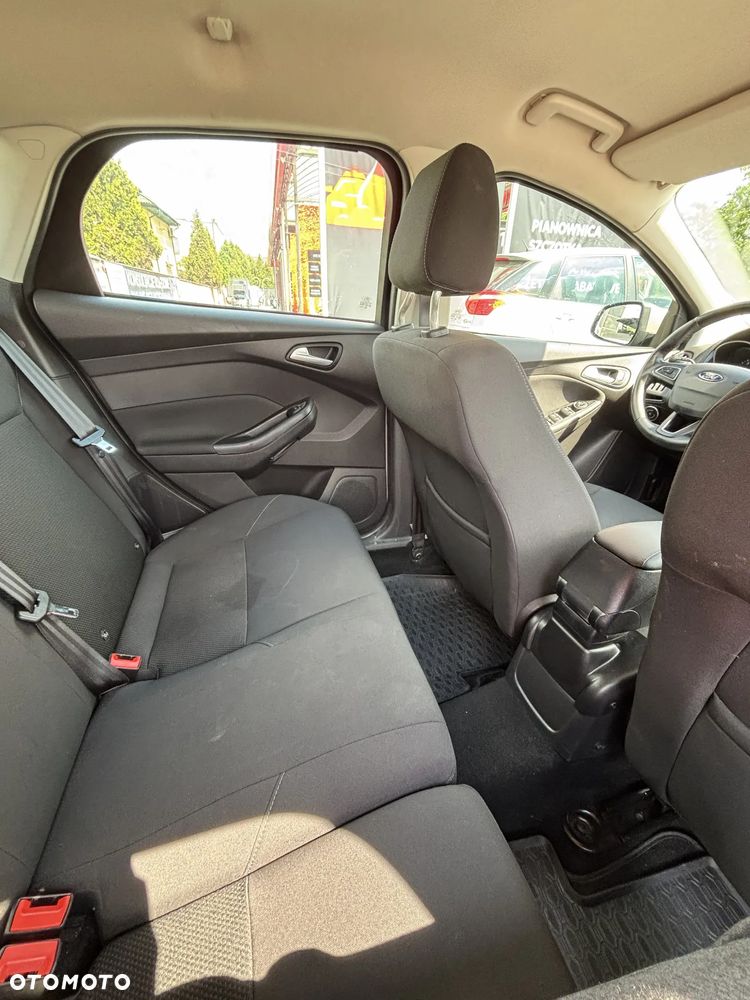 Ford Focus 1.6 Trend - 11