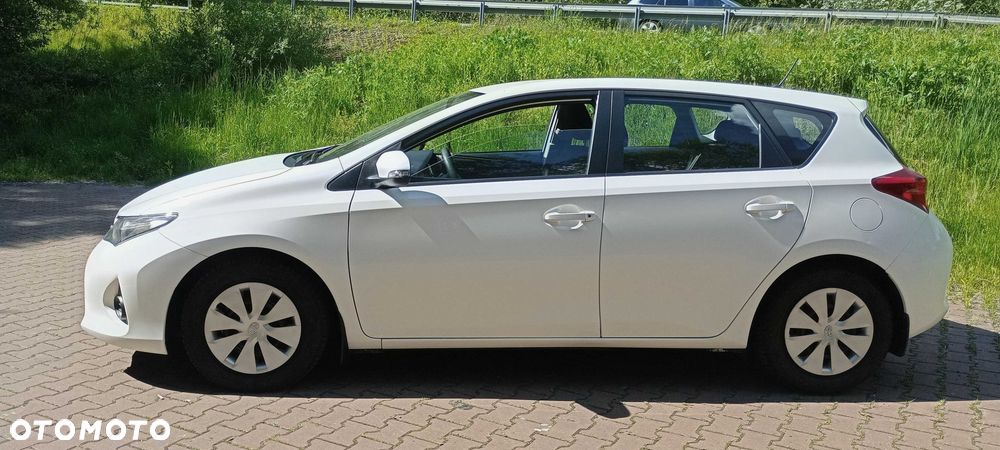 Toyota Auris - 2