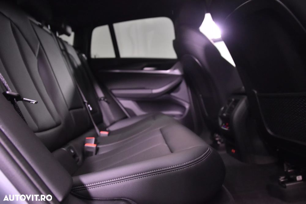 BMW X4 xDrive20i AT MHEV - 12