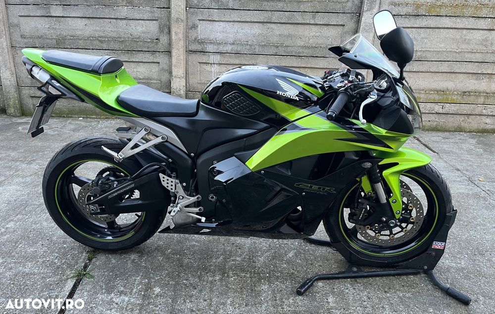 Honda CBR 600RR - 2