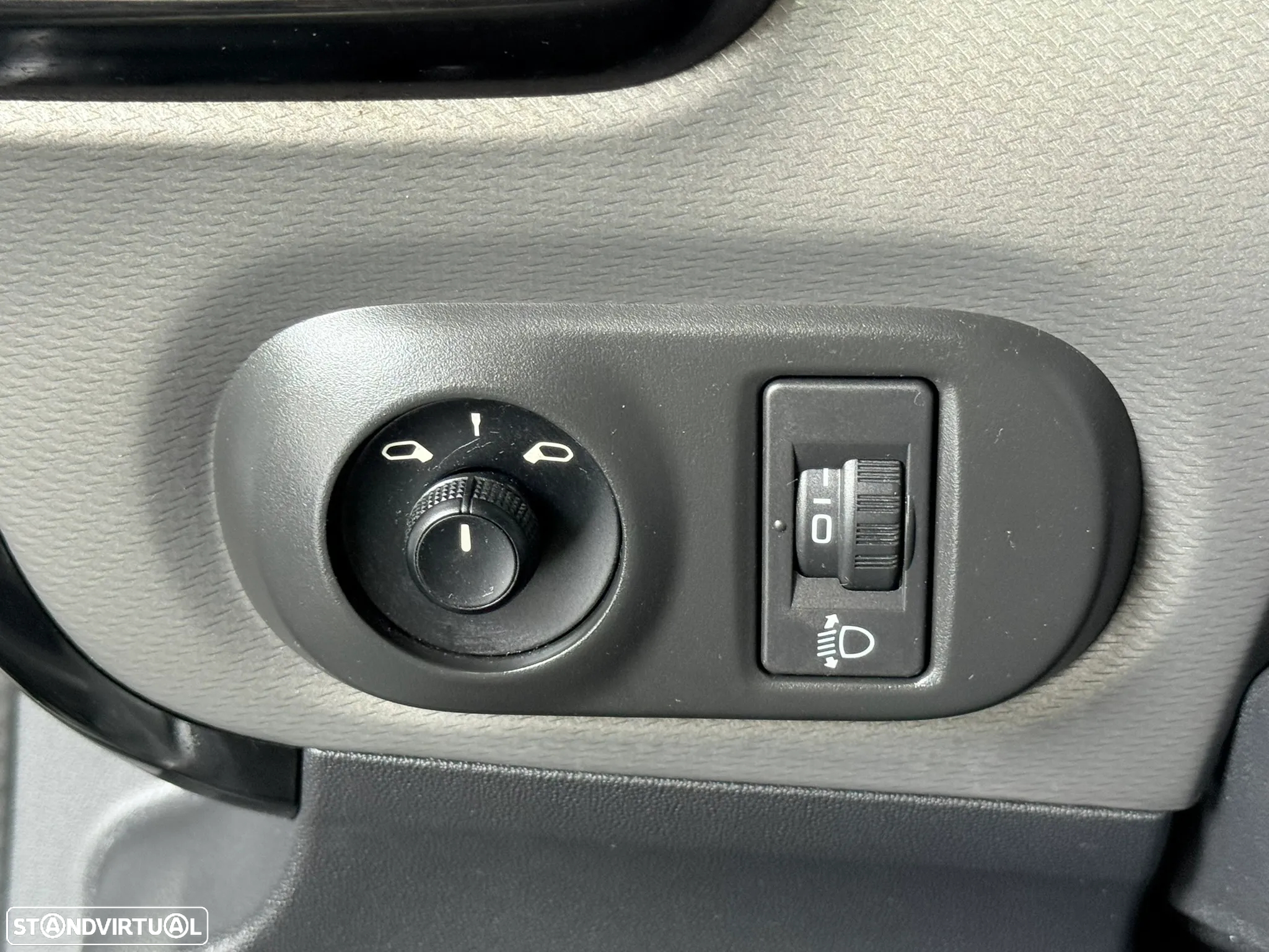 Citroën C4 Cactus 1.2 PureTech Shine - 21