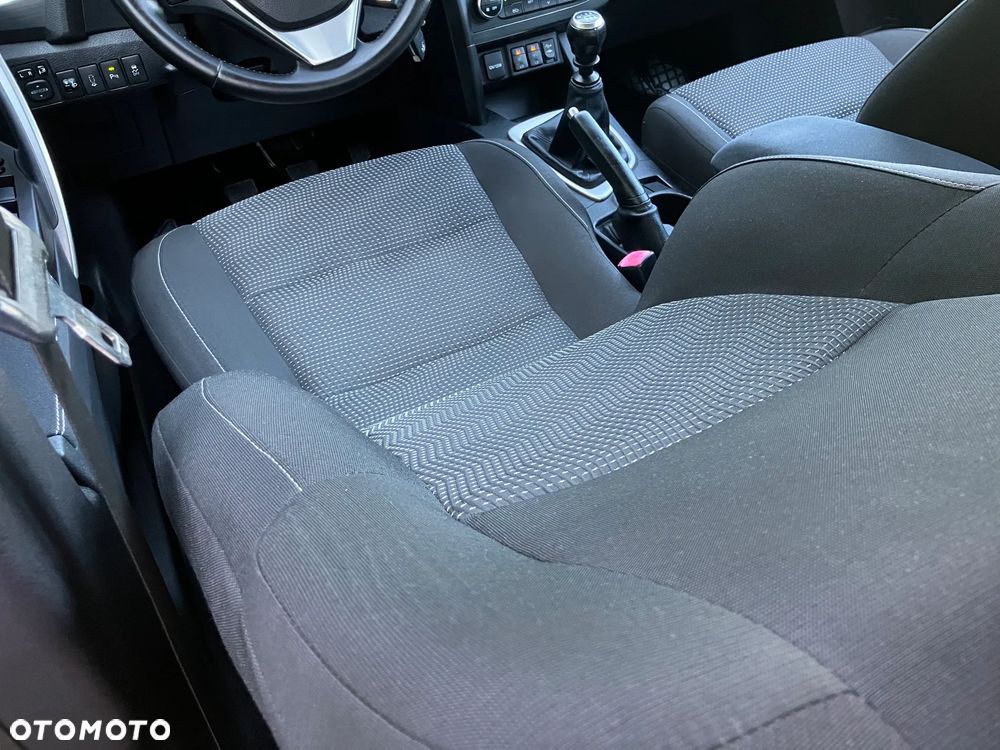 Toyota Auris 1.6 Prestige - 32
