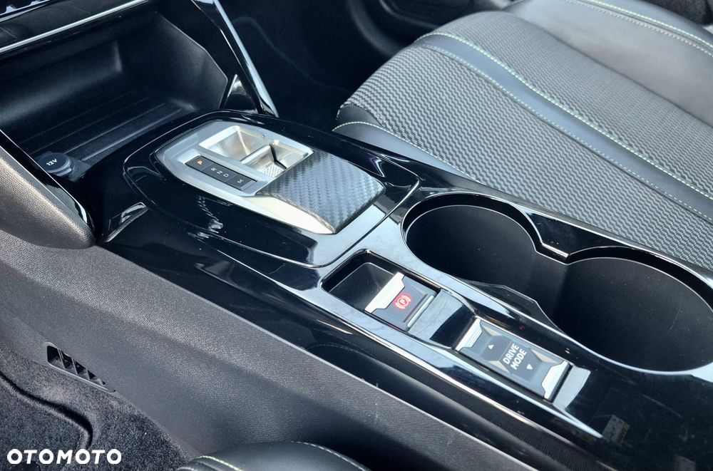 Peugeot 208 Hybrid 136 e-DSC6 GT - 20