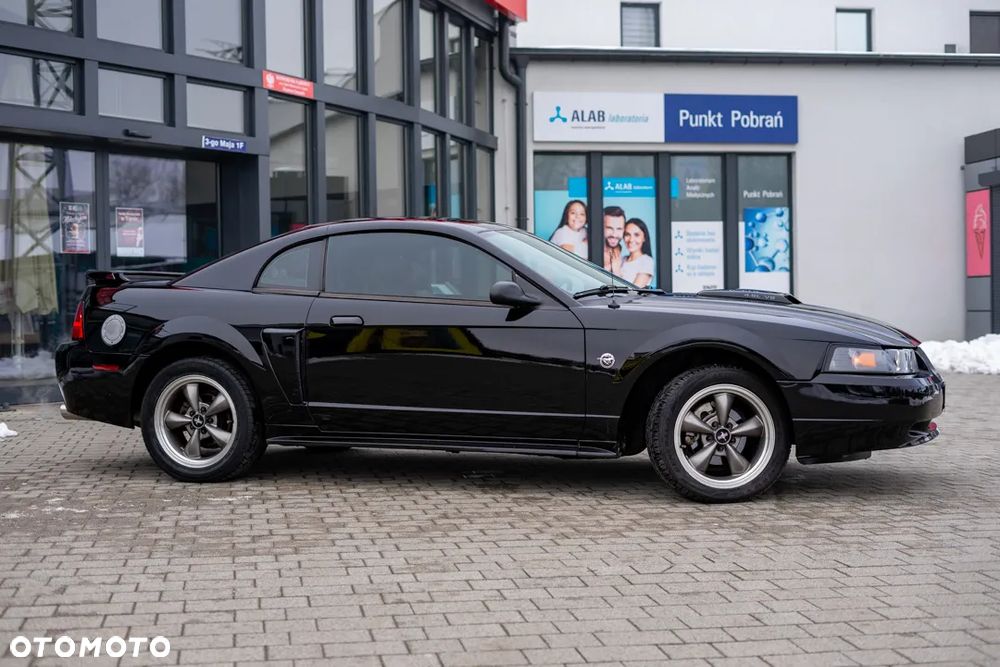 Ford Mustang 4.6 V8 GT - 18