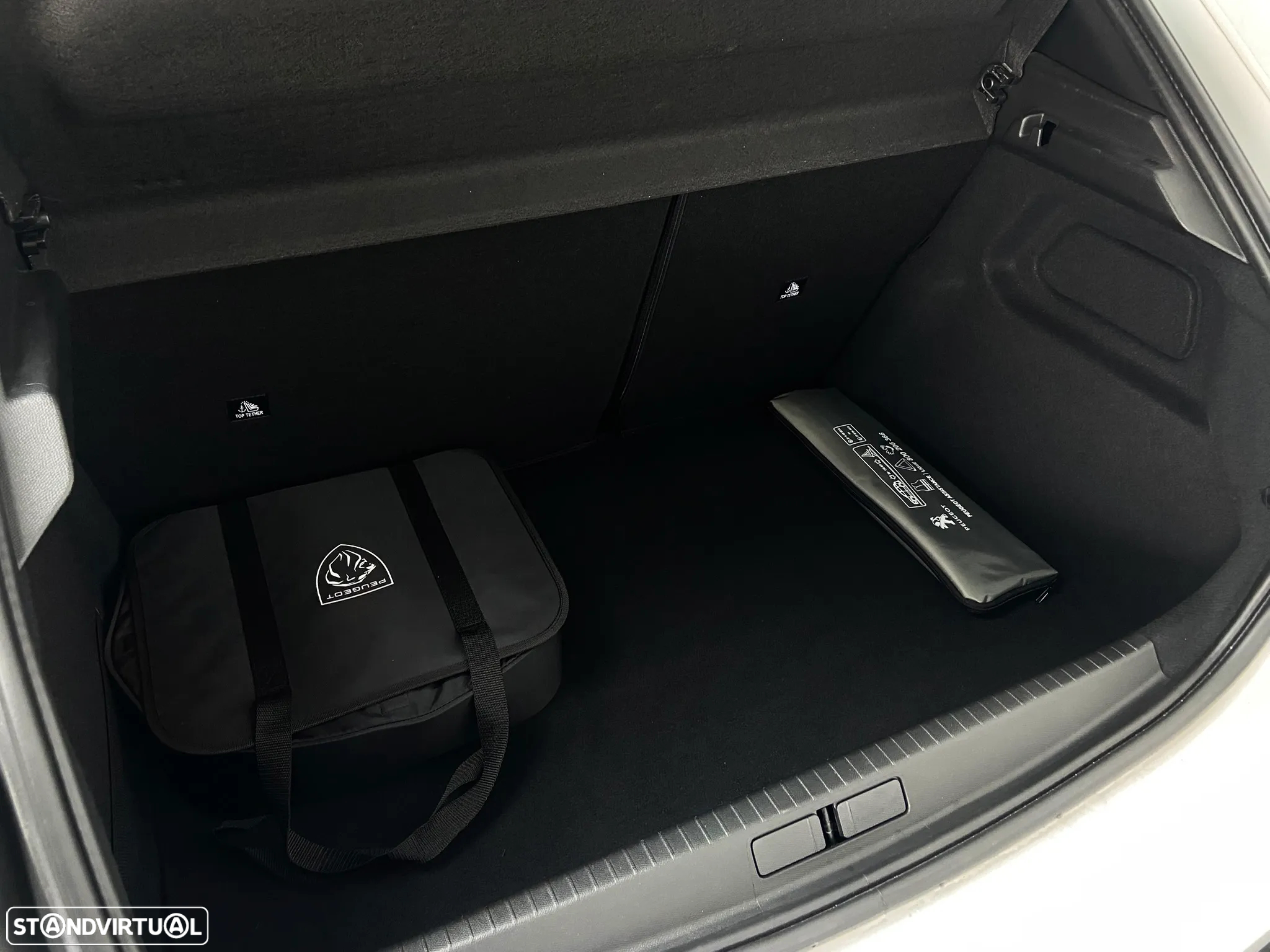 Peugeot e-208 50 kWh Allure - 11