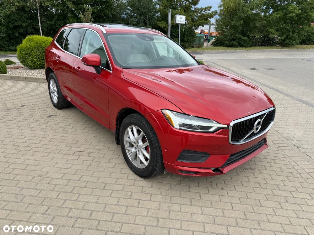 Volvo XC 60 T5 AWD Momentum - 1