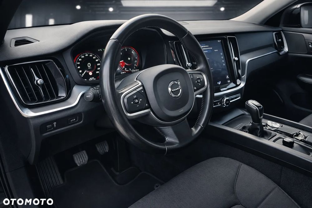 Volvo V60 D3 Momentum - 9