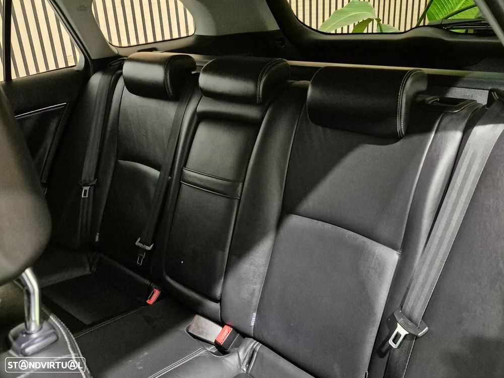 Toyota Avensis 2.0 D-4D Exclusive +Pele+GPS — fotografia 28