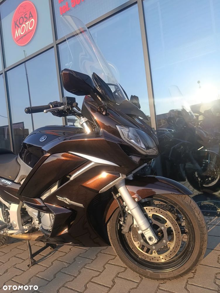 Yamaha FJR - 11