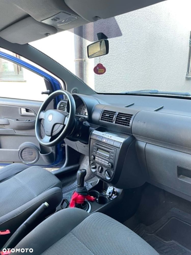 Volkswagen Fox - 13