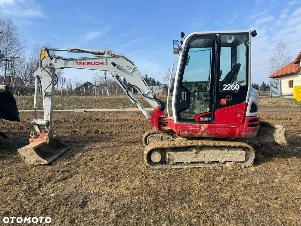 Takeuchi TB235-2 - 2