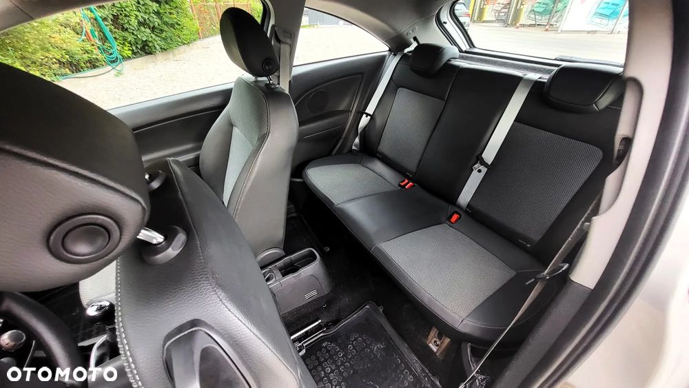 Opel Corsa 1.4 16V Enjoy - 20